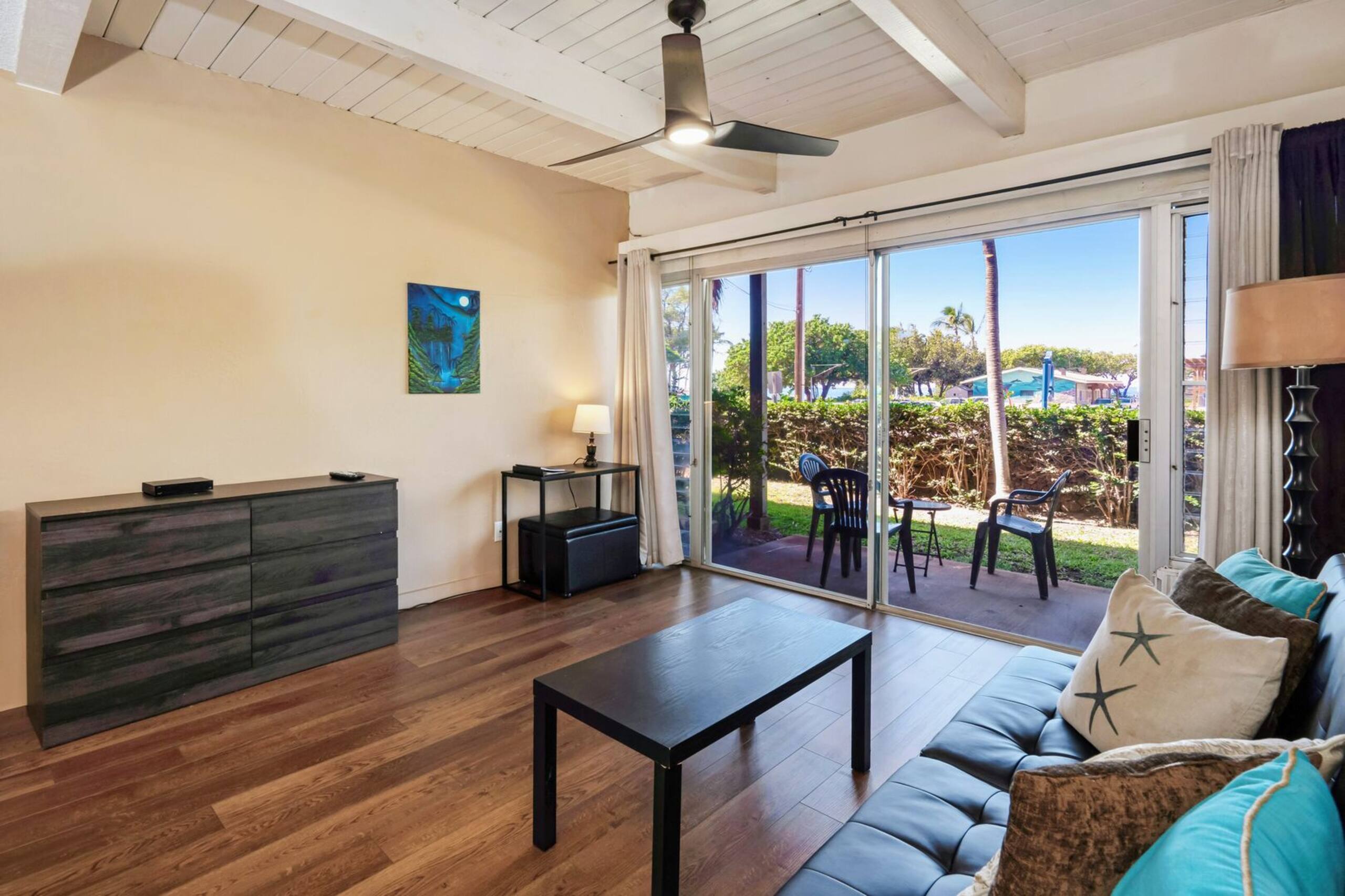 Updated studio, across from the beach - KBS A107 - Image 6