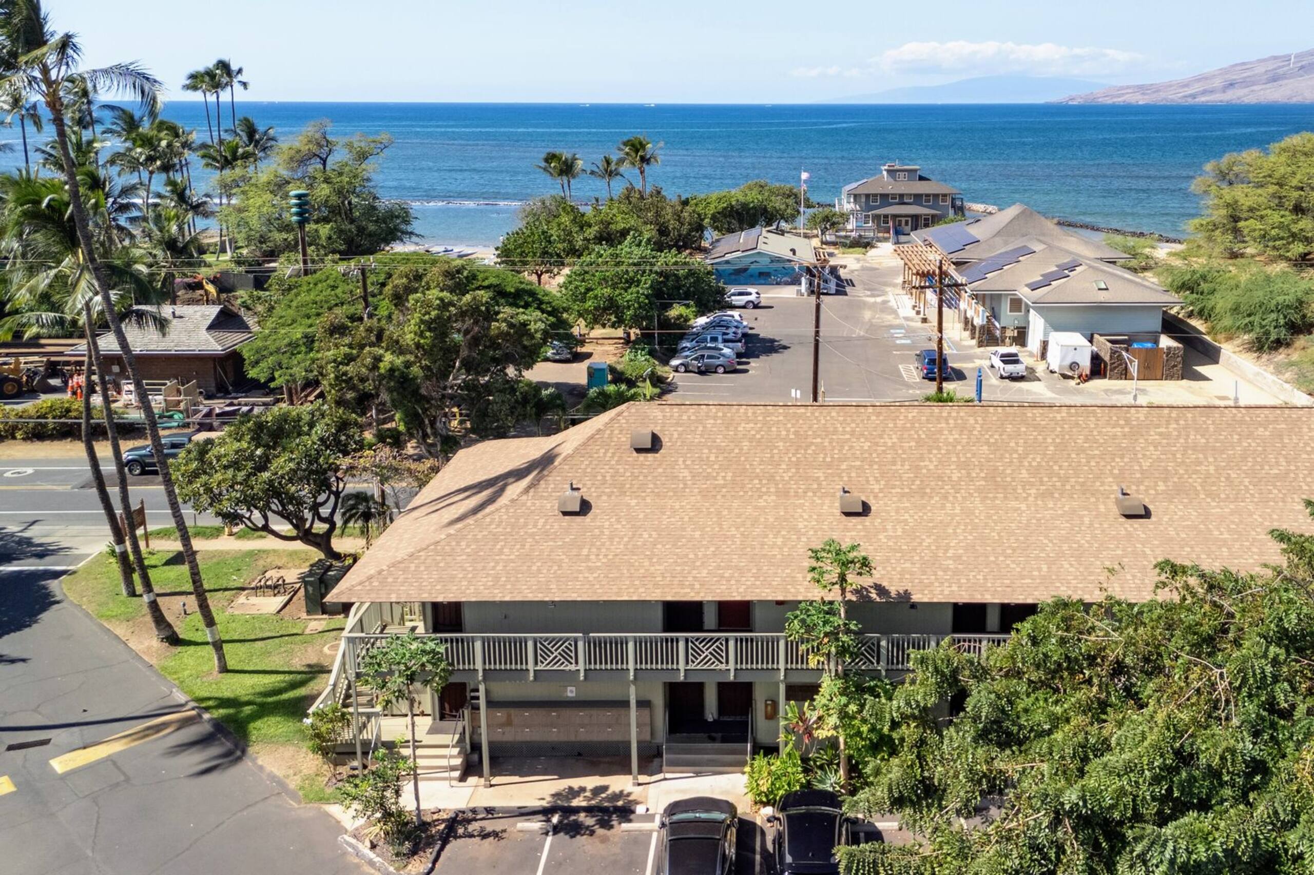 Updated studio, across from the beach - KBS A107 - Image 60