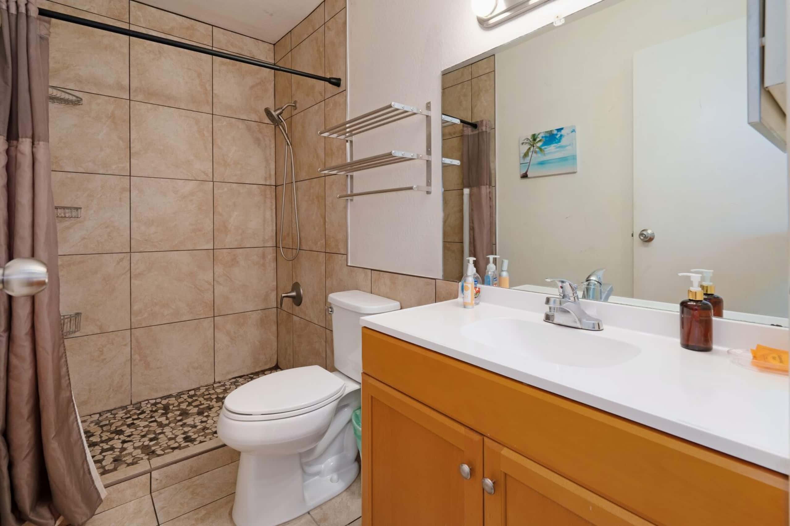 Updated studio, across from the beach - KBS A107 - Image 19