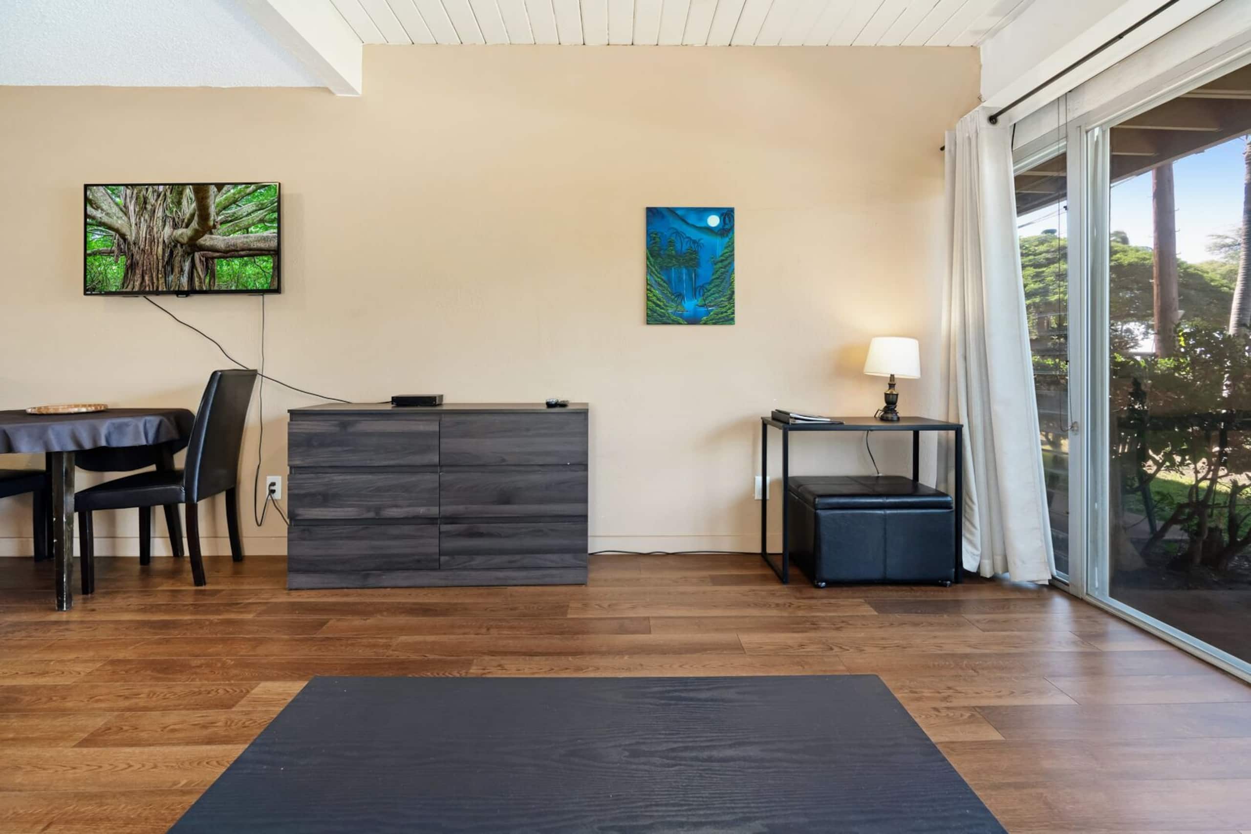 Updated studio, across from the beach - KBS A107 - Image 10