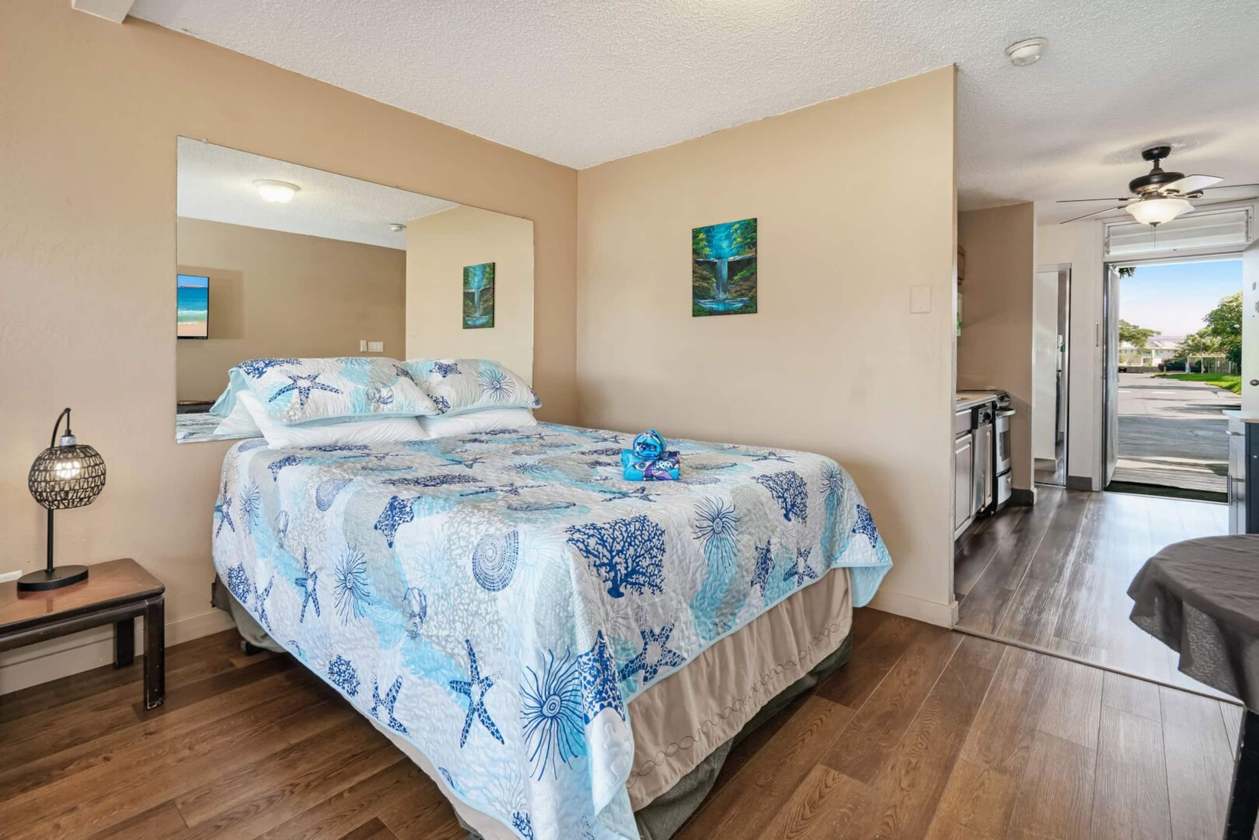 Updated studio, across from the beach - KBS A107 - Image 9