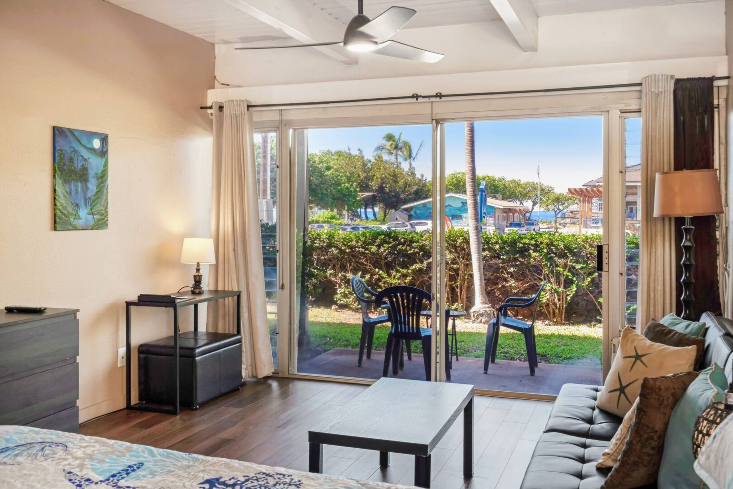 Updated studio, across from the beach - KBS A107 - Image 42