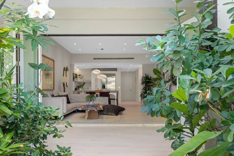 Beautifully Villa | Gardenfront Luxury 3 Bedrooms