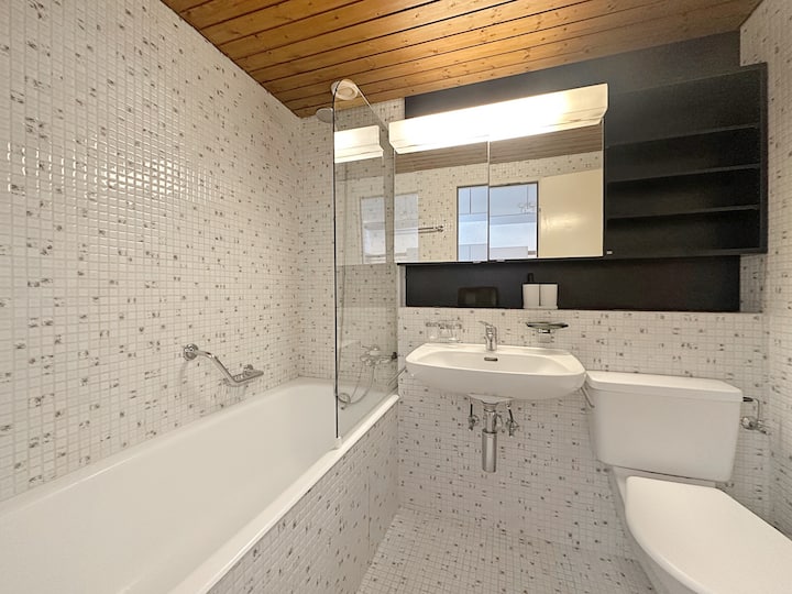 Alpine Club Retreat – Central Studio, Pool & View - Crans-Montana