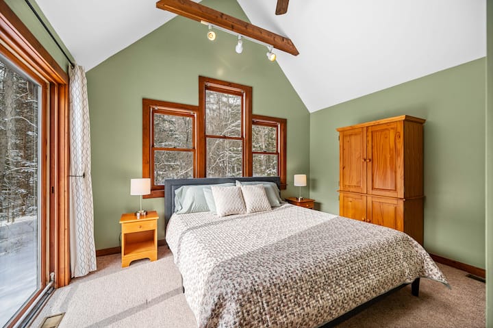 1054 Stowe Hollow-55
