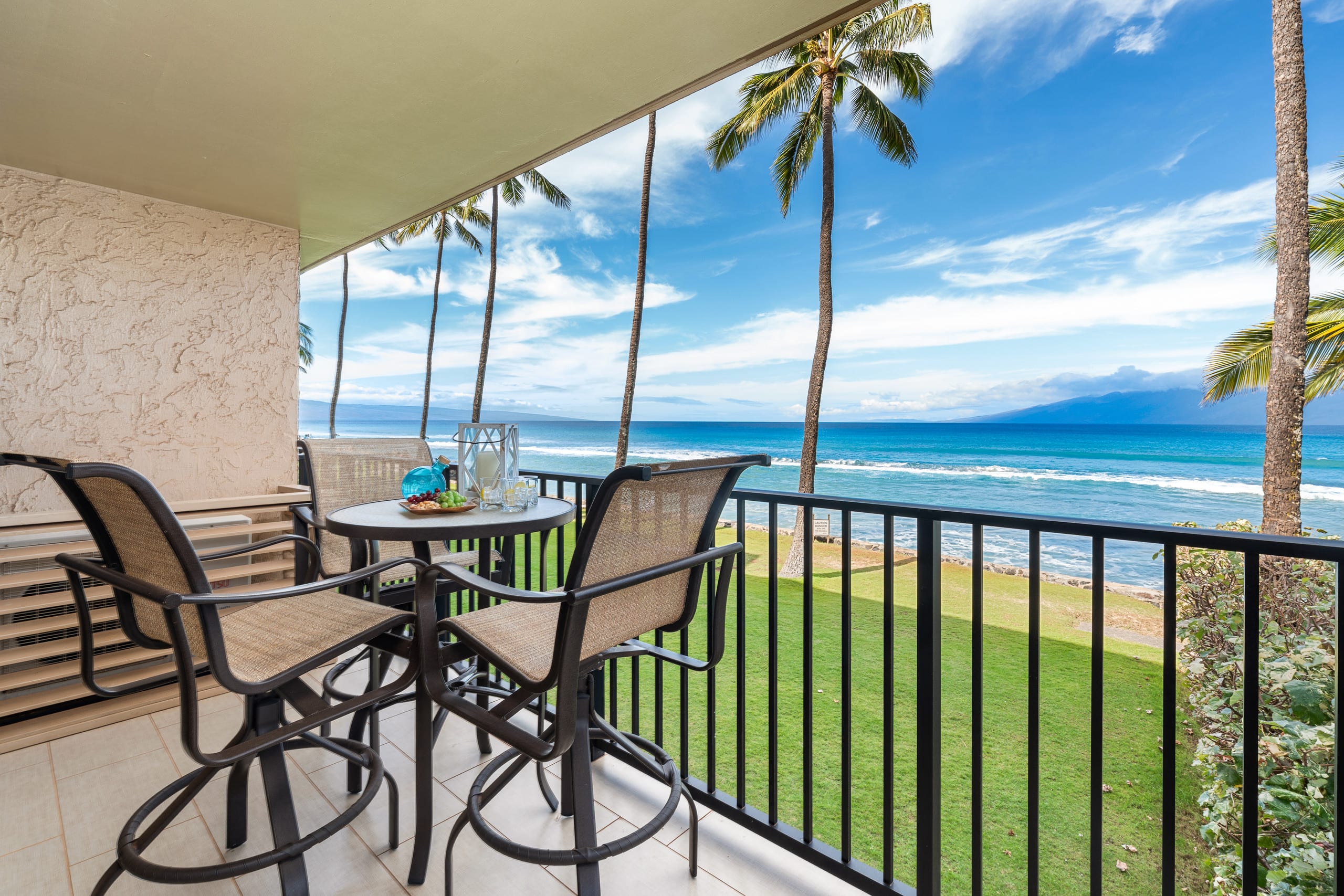 Condo in Lahaina · ★4.89 · 1 bedroom · 2 beds · 1 bath - Image 35