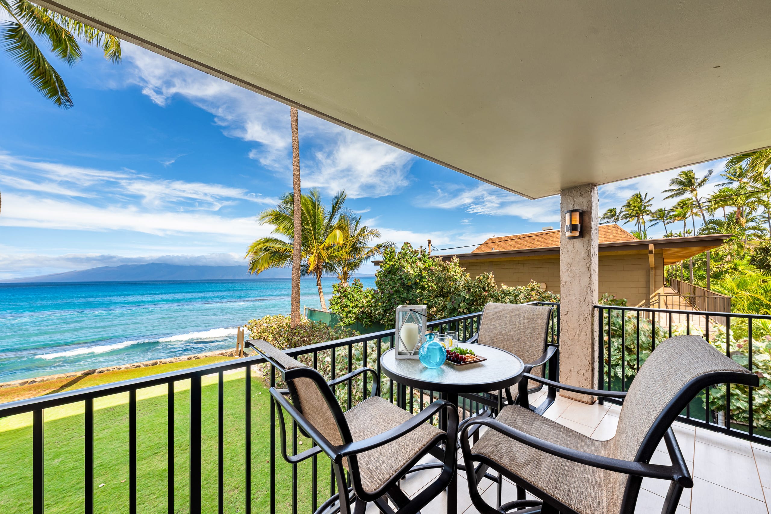 Condo in Lahaina · ★4.89 · 1 bedroom · 2 beds · 1 bath - Image 32