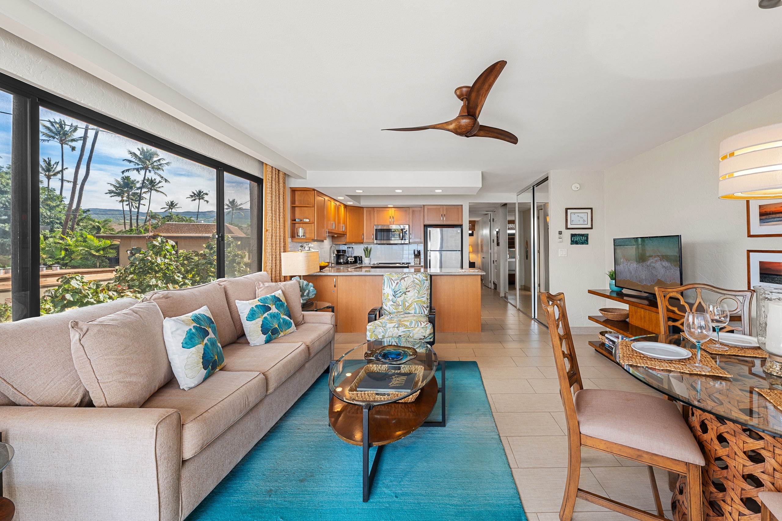 Condo in Lahaina · ★4.89 · 1 bedroom · 2 beds · 1 bath - Image 4