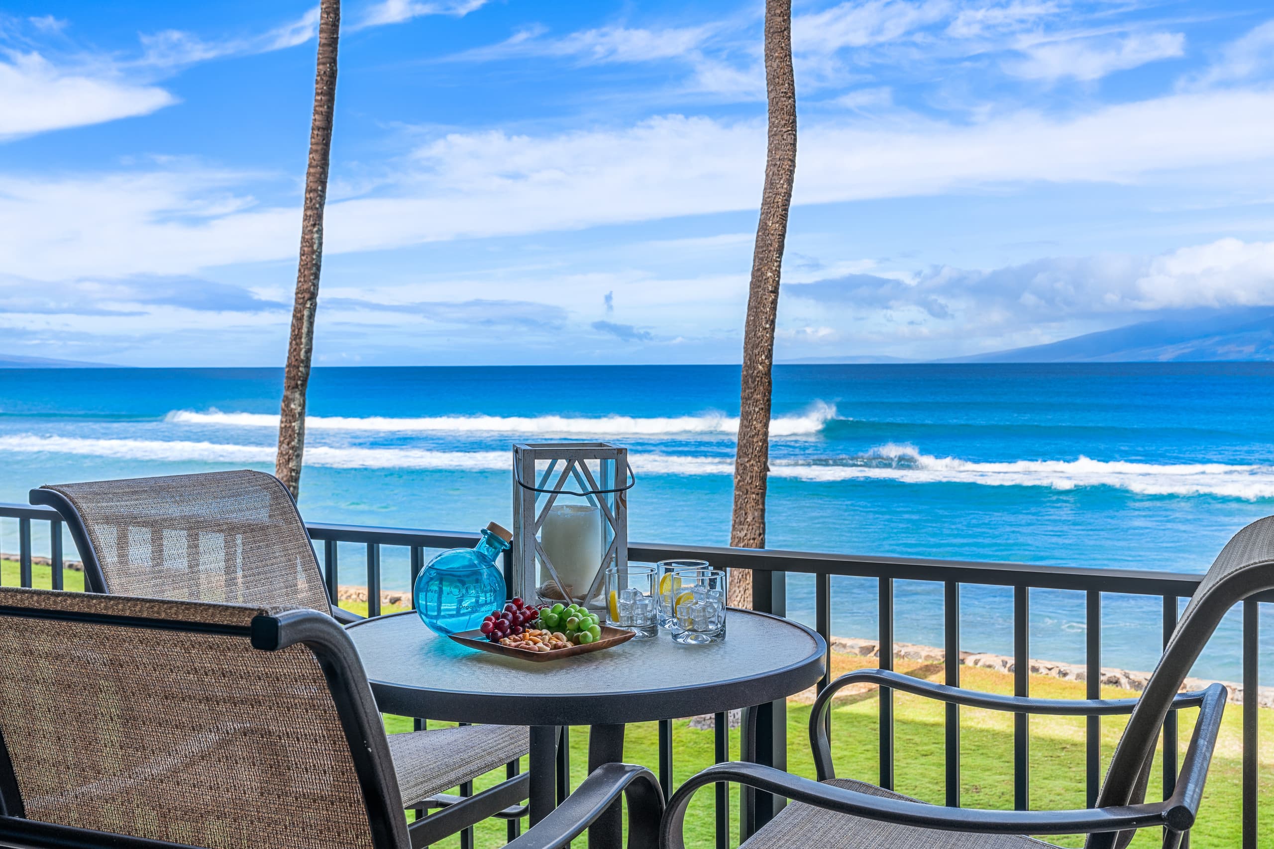Condo in Lahaina · ★4.89 · 1 bedroom · 2 beds · 1 bath - Image 1