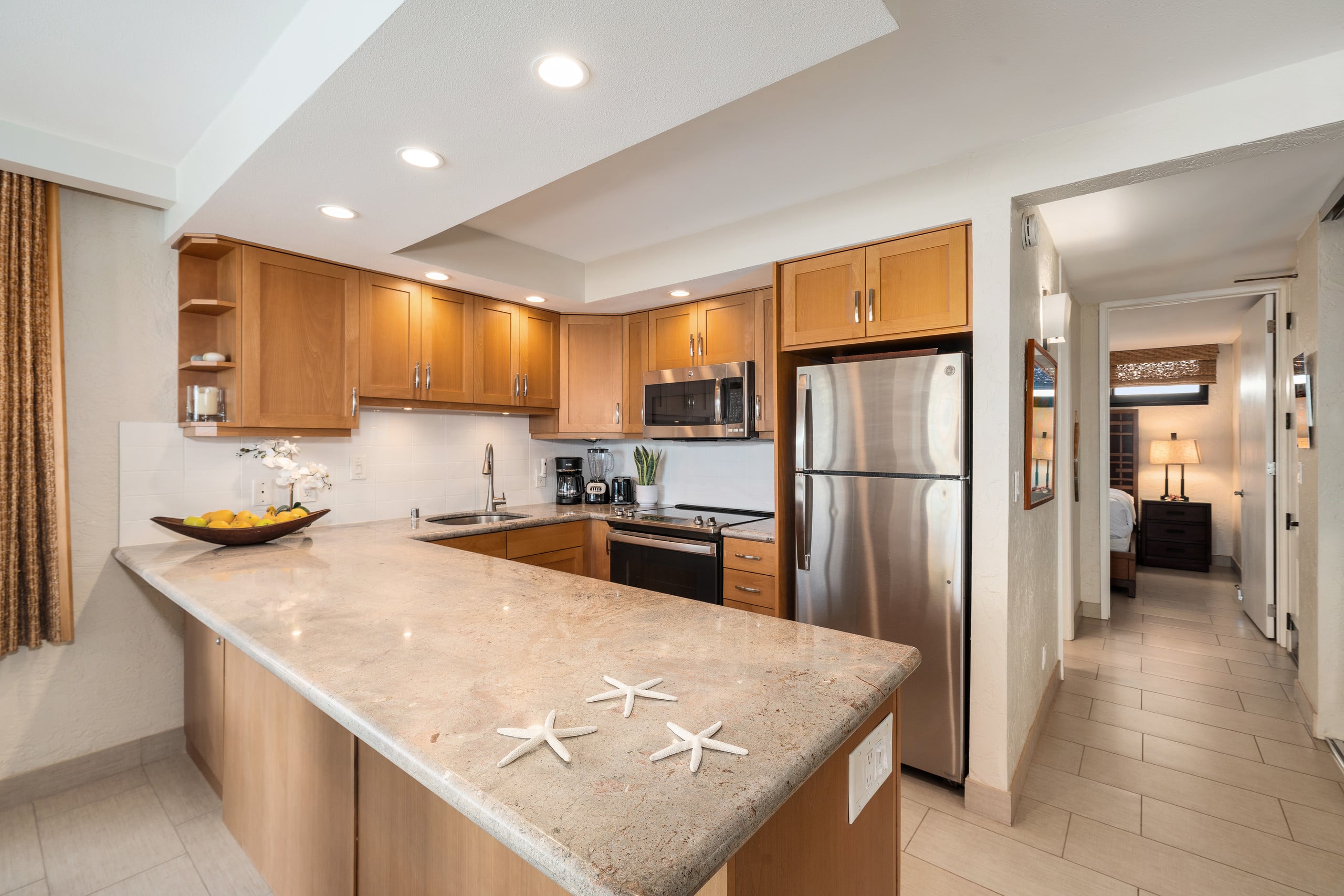 Condo in Lahaina · ★4.89 · 1 bedroom · 2 beds · 1 bath - Image 11