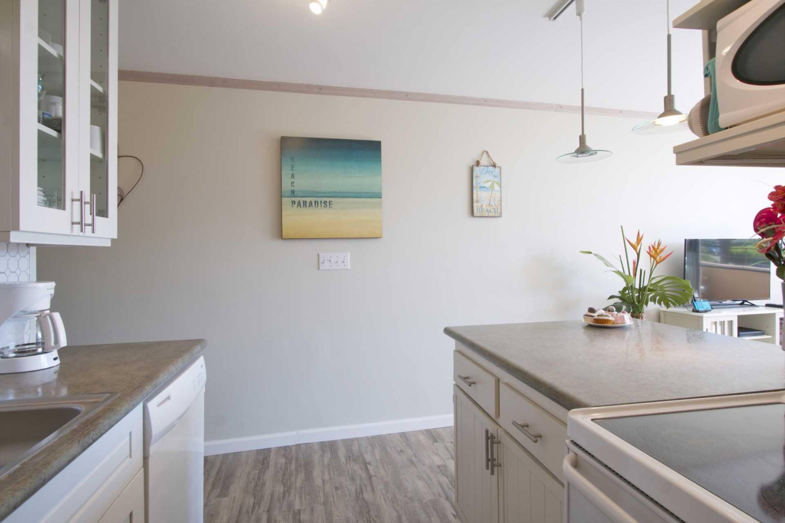 Condo in Maalaea · ★4.76 · 1 bedroom · 2 beds · 1 private bath - Image 14