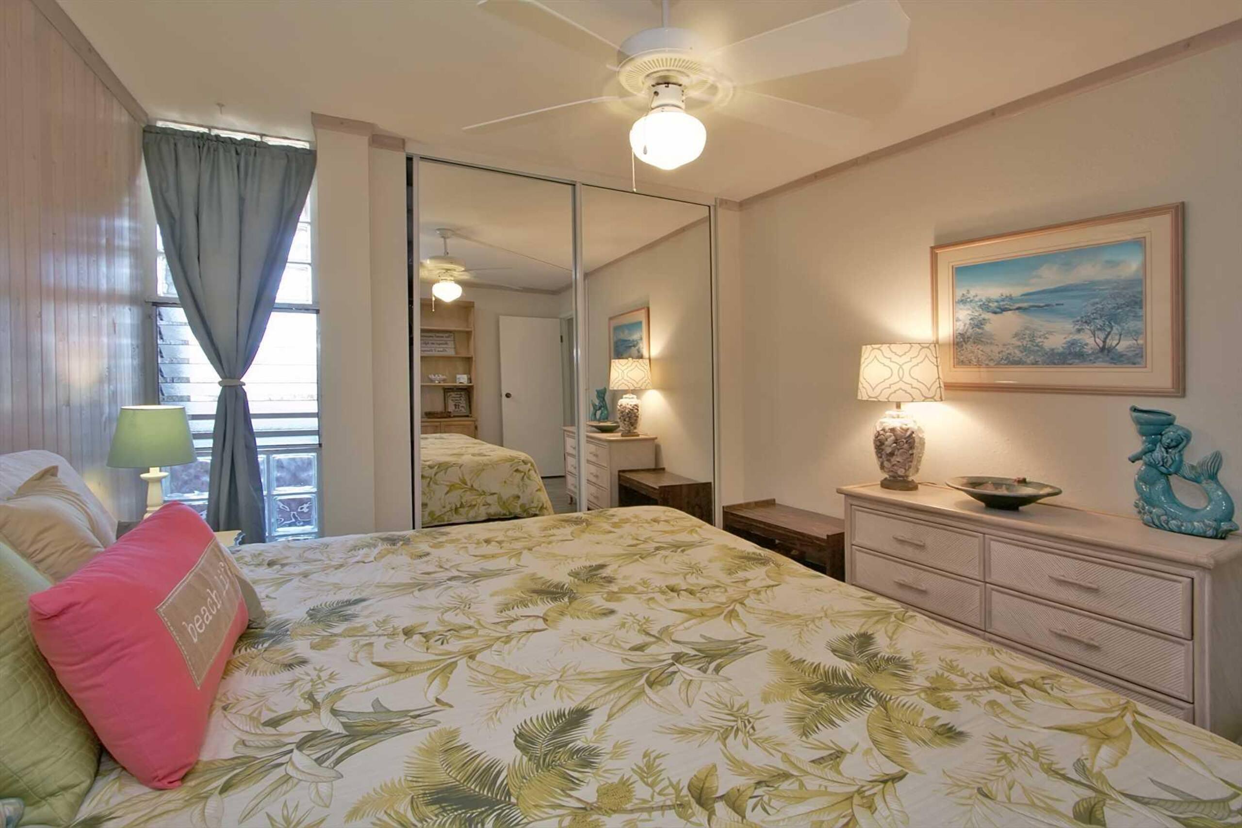 Condo in Maalaea · ★4.76 · 1 bedroom · 2 beds · 1 private bath - Image 18