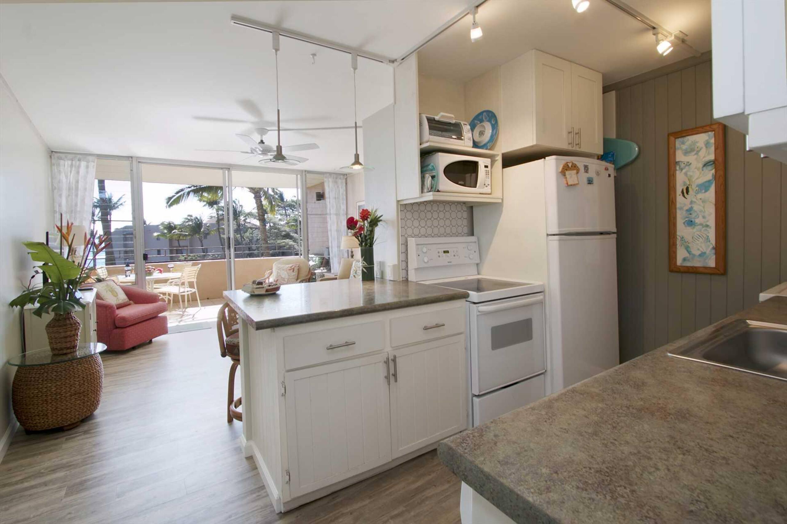 Condo in Maalaea · ★4.76 · 1 bedroom · 2 beds · 1 private bath - Image 13