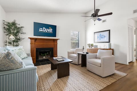 Putting Green and Lake Views! | Mallard Landing