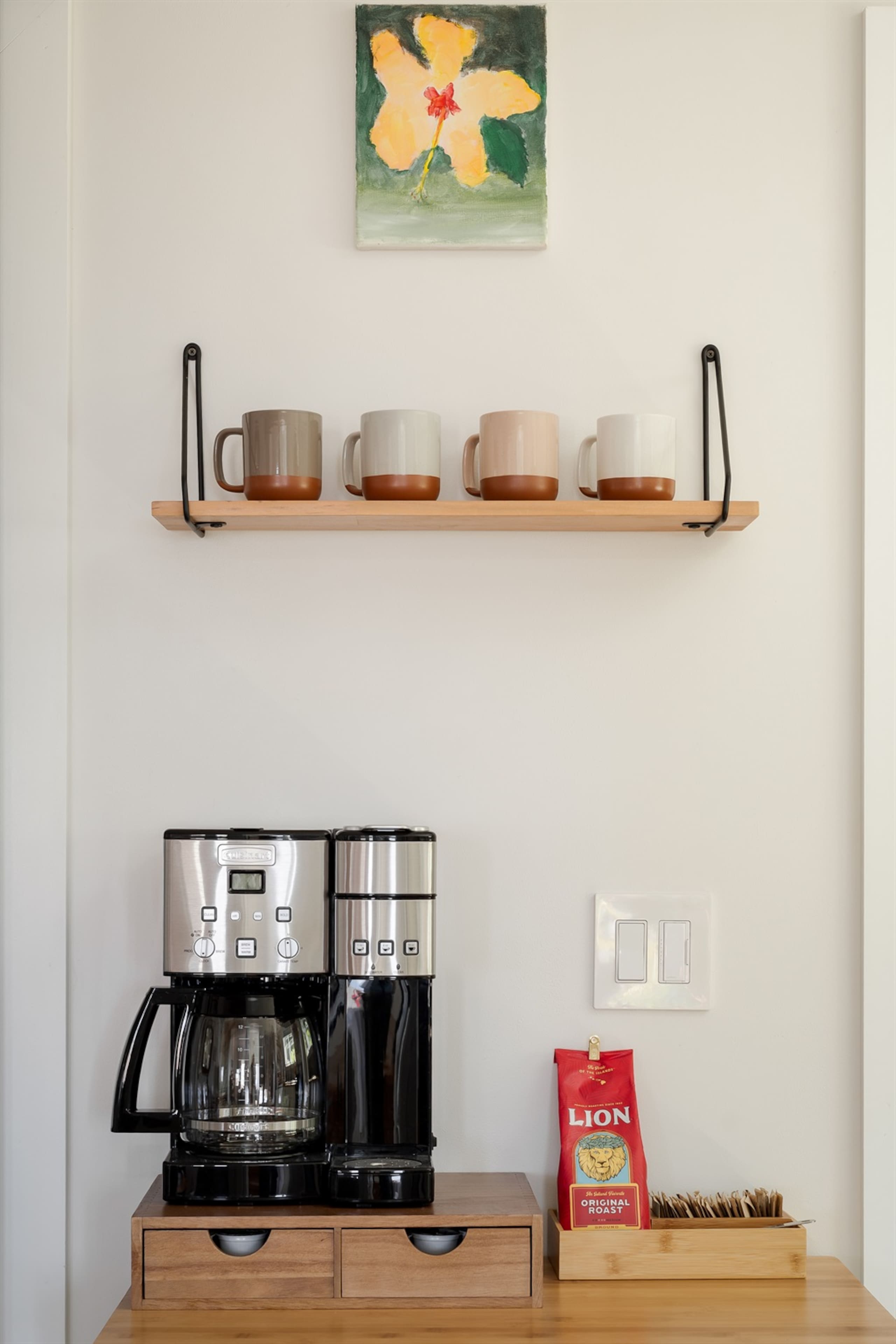 Hale Iki • AC • Cozy Ocean View • Sleeps 4 - Photo 11