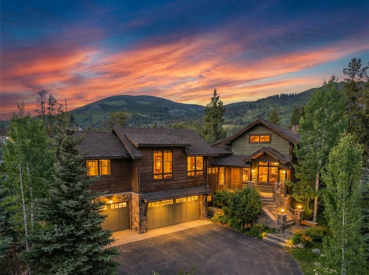 Whispering Pines • Luxury Keystone Retreat • Spa