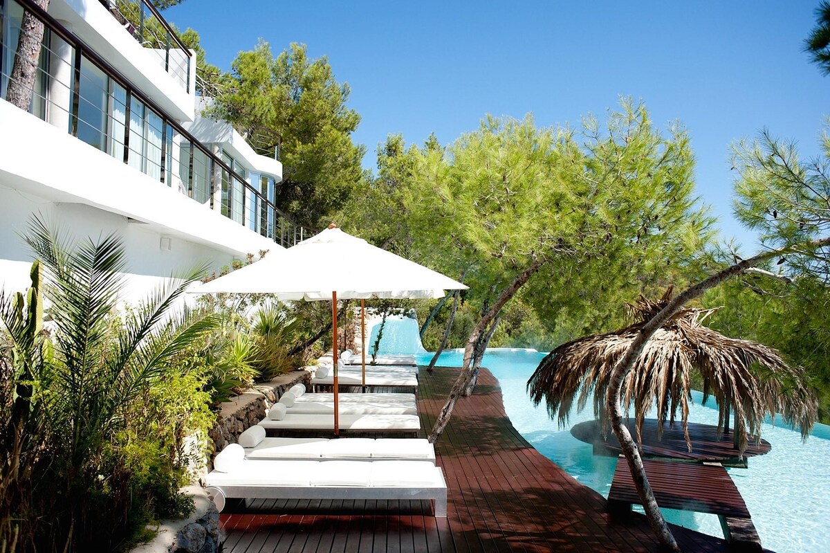 Villa Roca Ibiza A dreamy VIP retreat 4