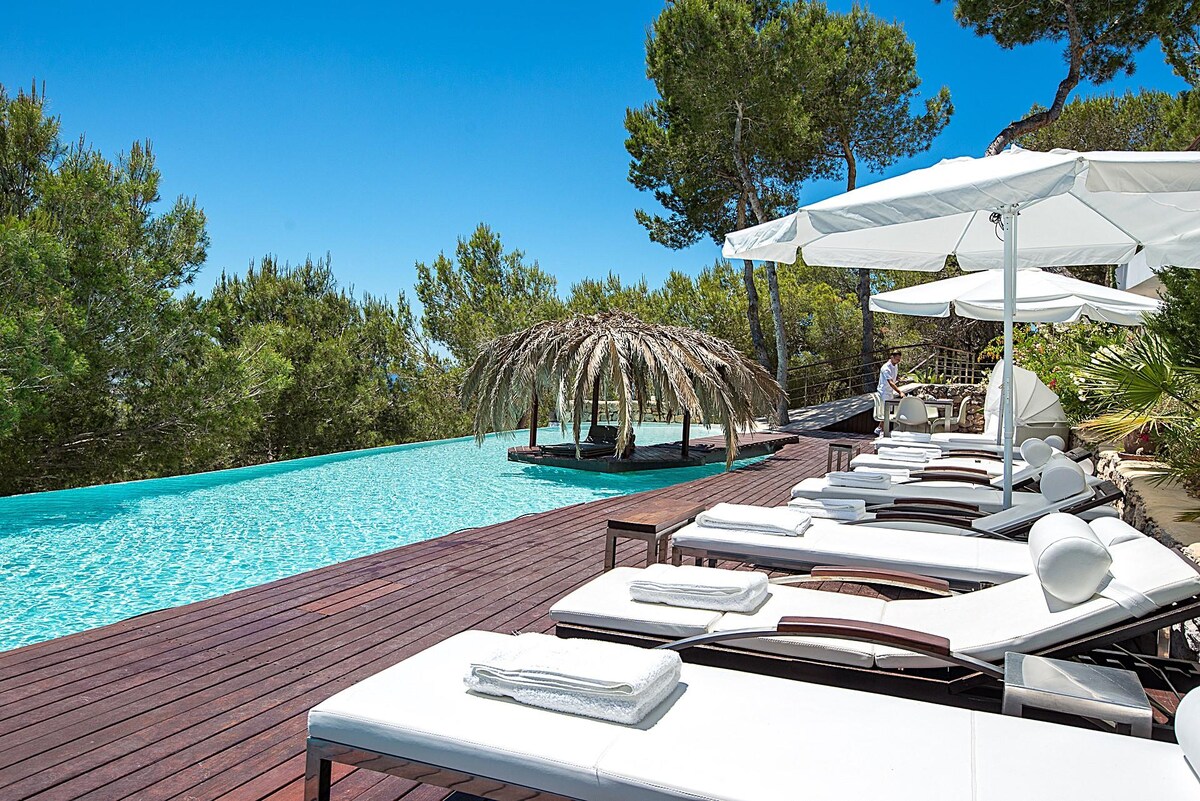 Villa Roca Ibiza A dreamy VIP retreat 3