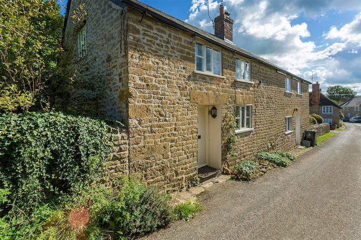 Marquis Of Lorne Cottage - Bridport