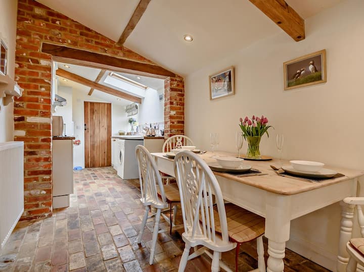 2 Bed In Norwich (Oc-36880) - Wroxham