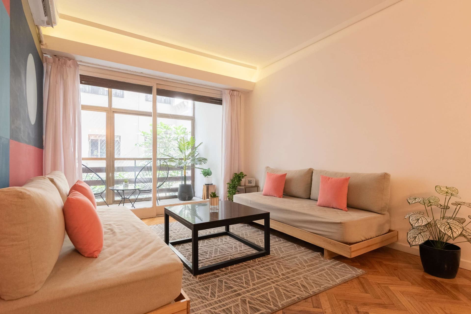 Four-bedroom apartment in Recoleta