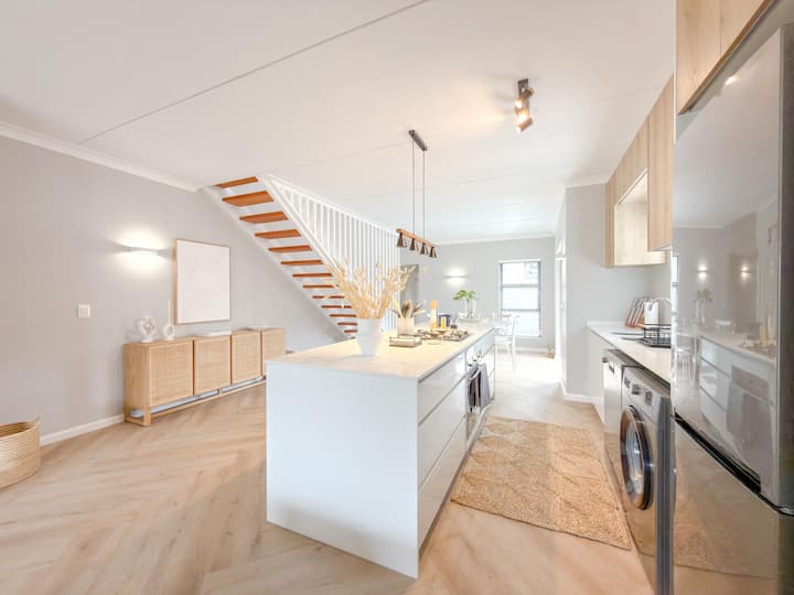 Stylish 3 Bedroom Townhouse In Secure Estate - Plettenberg Bay