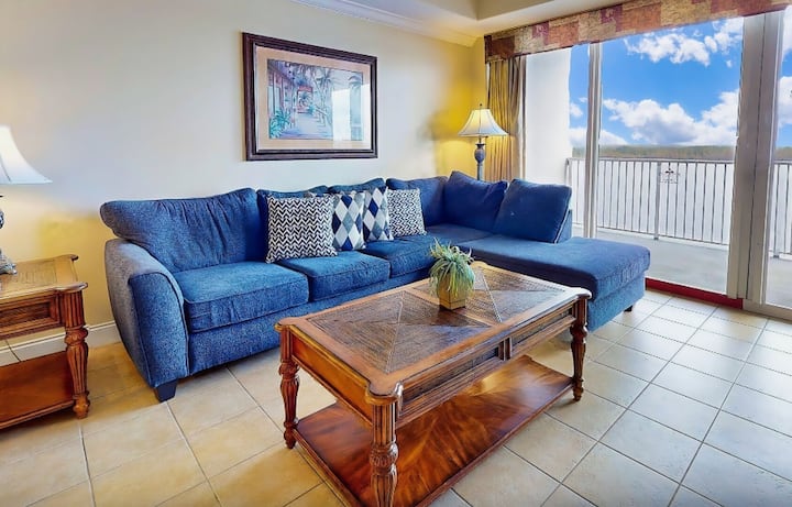 Lakefront 2br With Lake View & Pool - Lake Buena Vista, FL