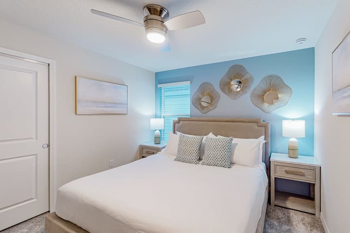 7号卧室-带电视的特大号卧室