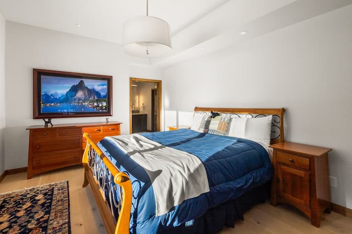 Dhoma e miqve në katin e poshtëm 1