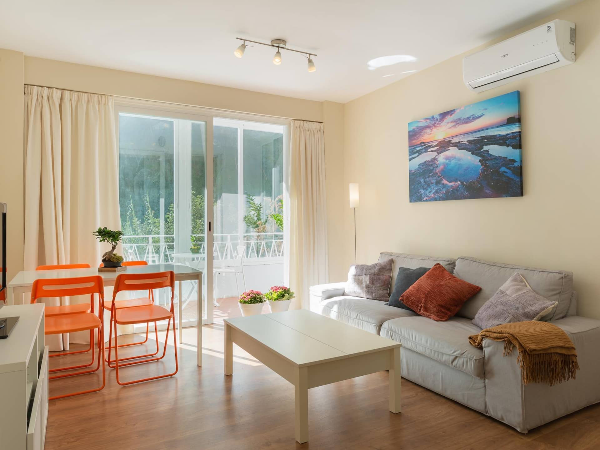 Quiet apartment with beautiful terrace — photo 2