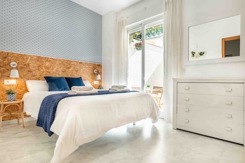 Popular Airbnb listing: Apartment with parking near center| REMS in El Ejido