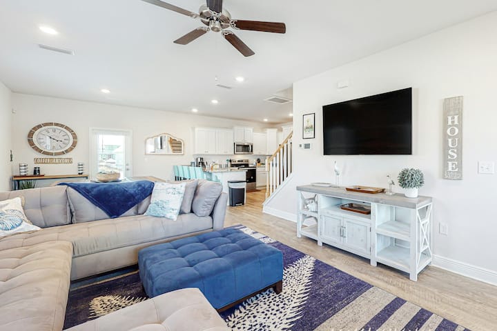 Tree-lined 4br Dog Friendly | Pool | Patio - Port St. Joe