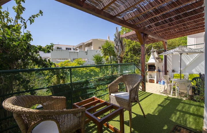 B105 - Zephyr Flat In Meia-praia - Lagos