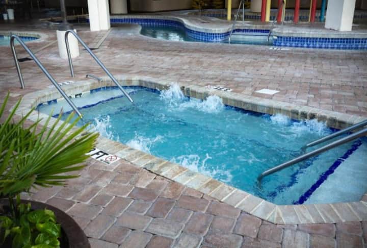 3 Charming Coastal Room W/ Balcony Family Ideal - Myrtle Beach