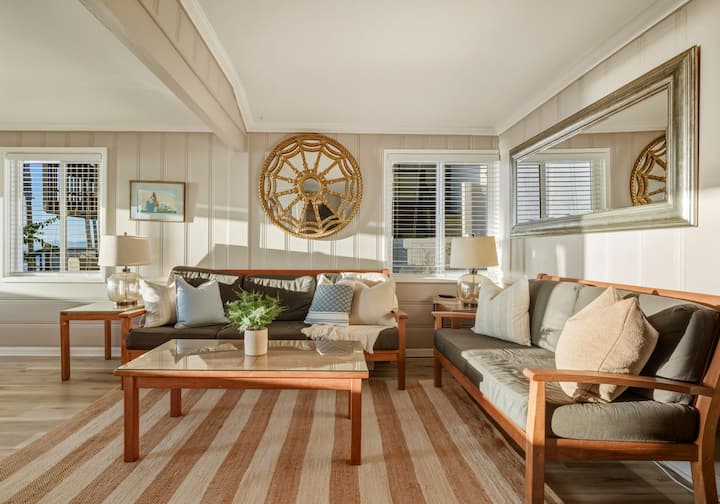Oceanfront Large Home | Hot Tub I Patio | Parking - Hermosa Beach, CA