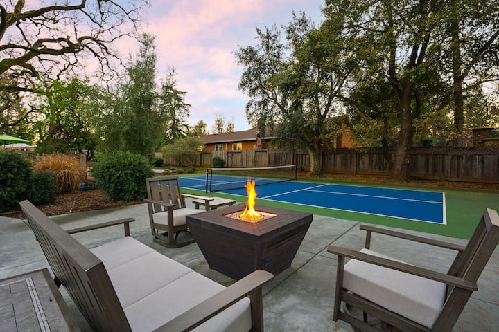 Pool • Pickleball Court • Firepit | Sonoma Retreat - Sonoma