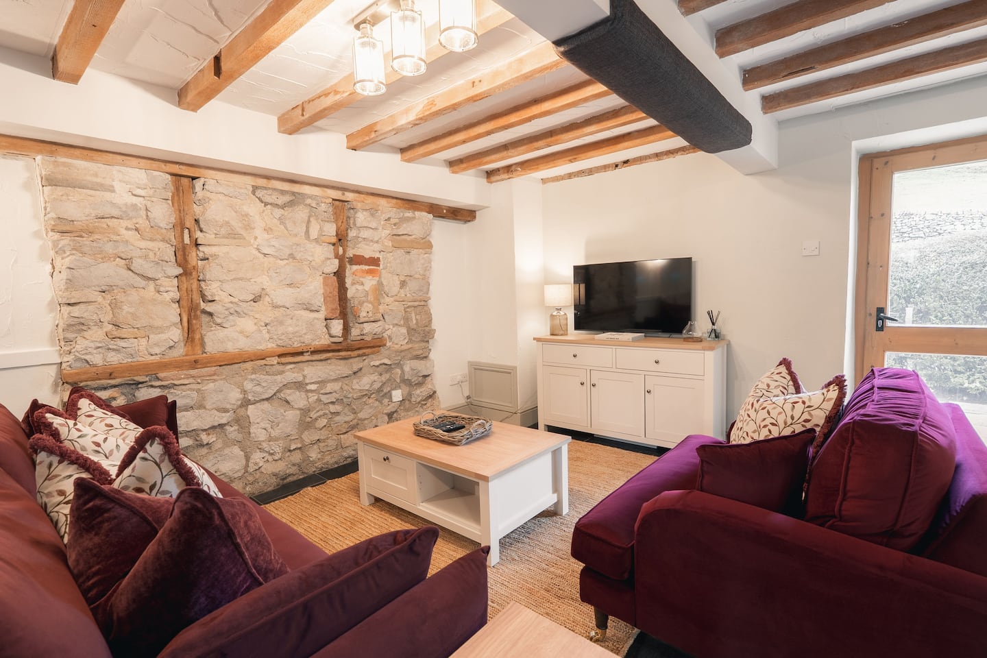 Lomas Cottage — 2