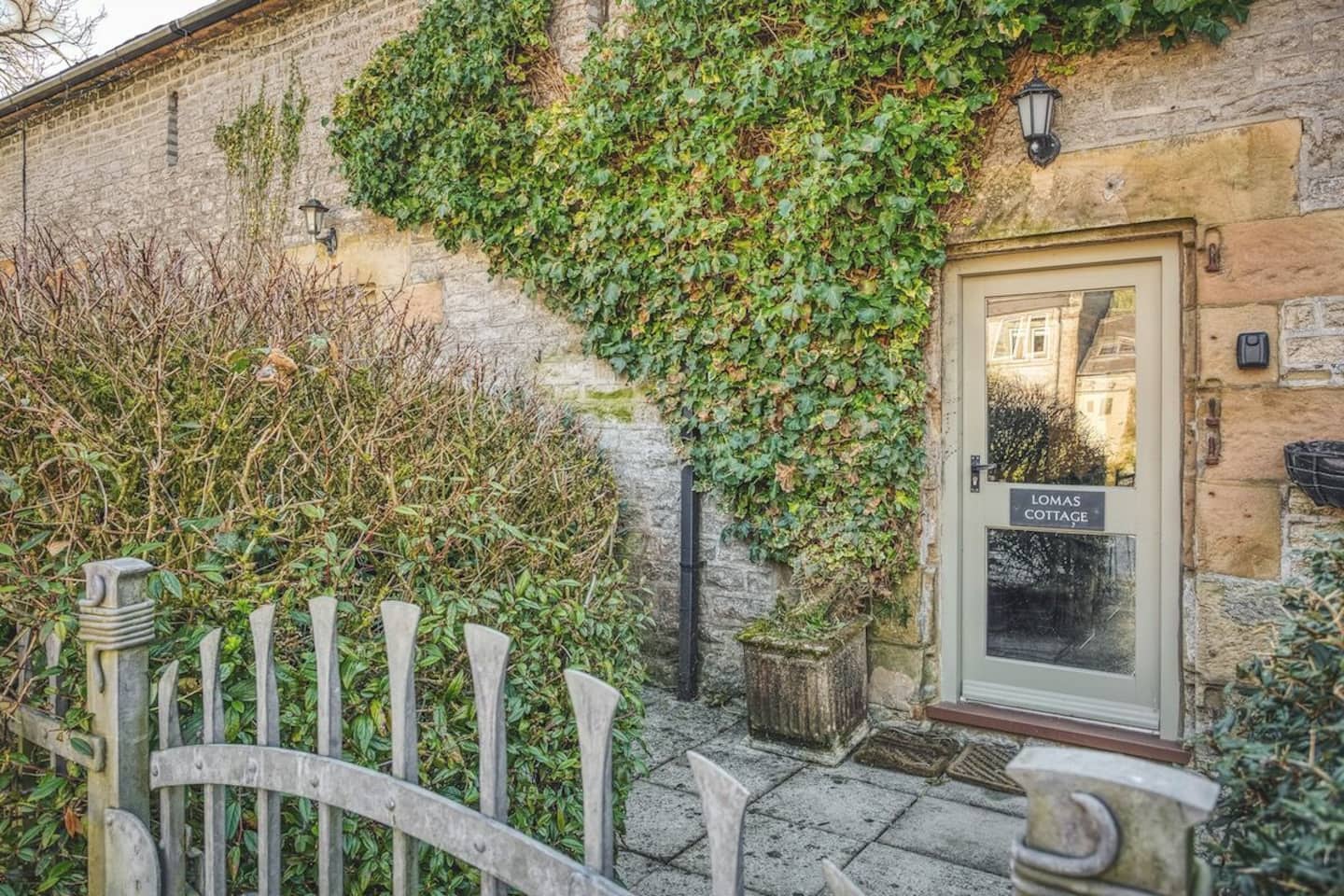 Lomas Cottage