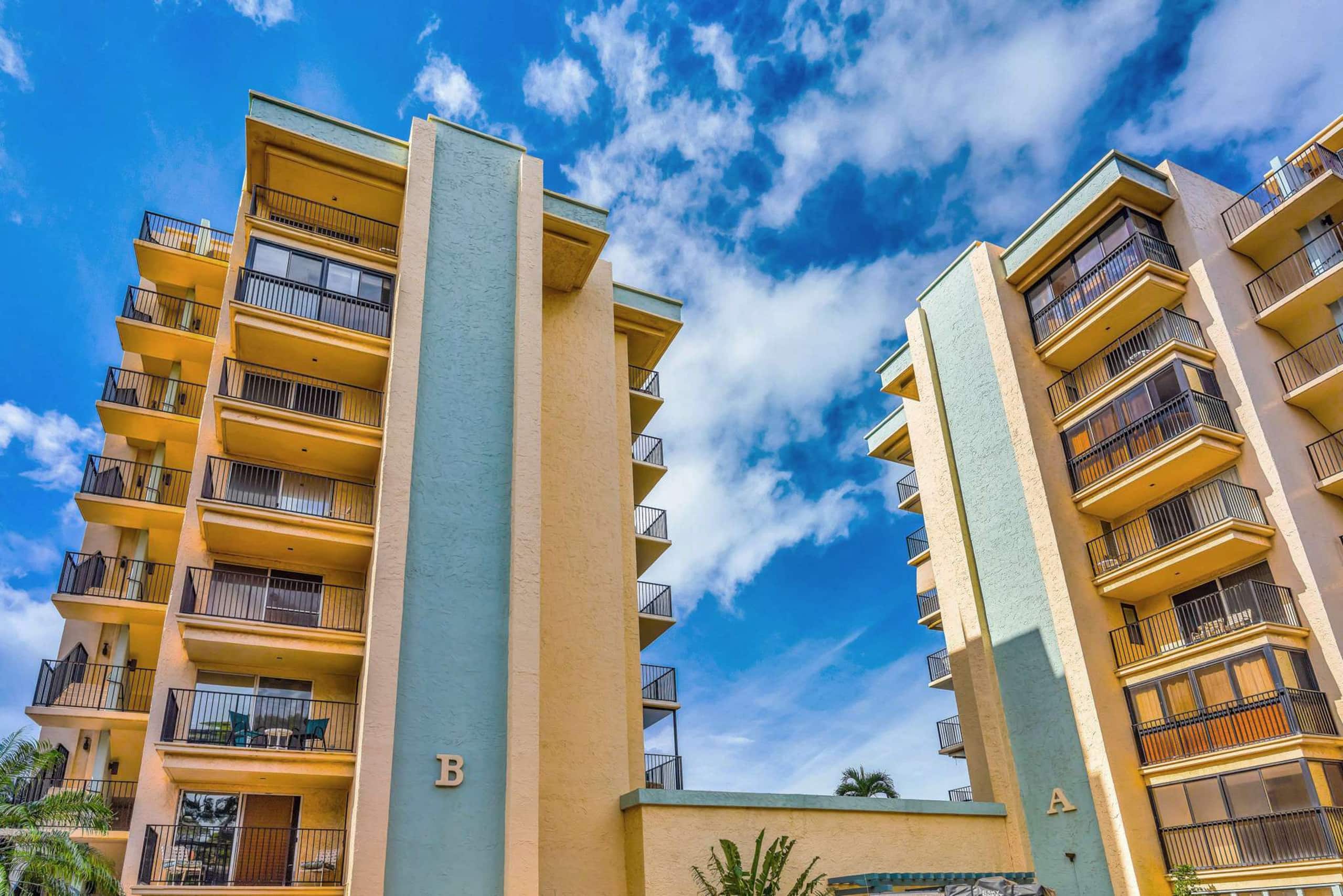 Condo in Lahaina · ★5.0 · 2 bedrooms · 3 beds · 2 private baths - Image 30
