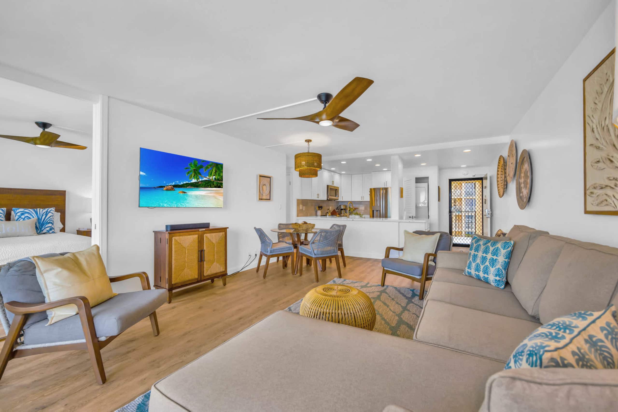 Condo in Lahaina · ★5.0 · 2 bedrooms · 3 beds · 2 private baths - Image 5