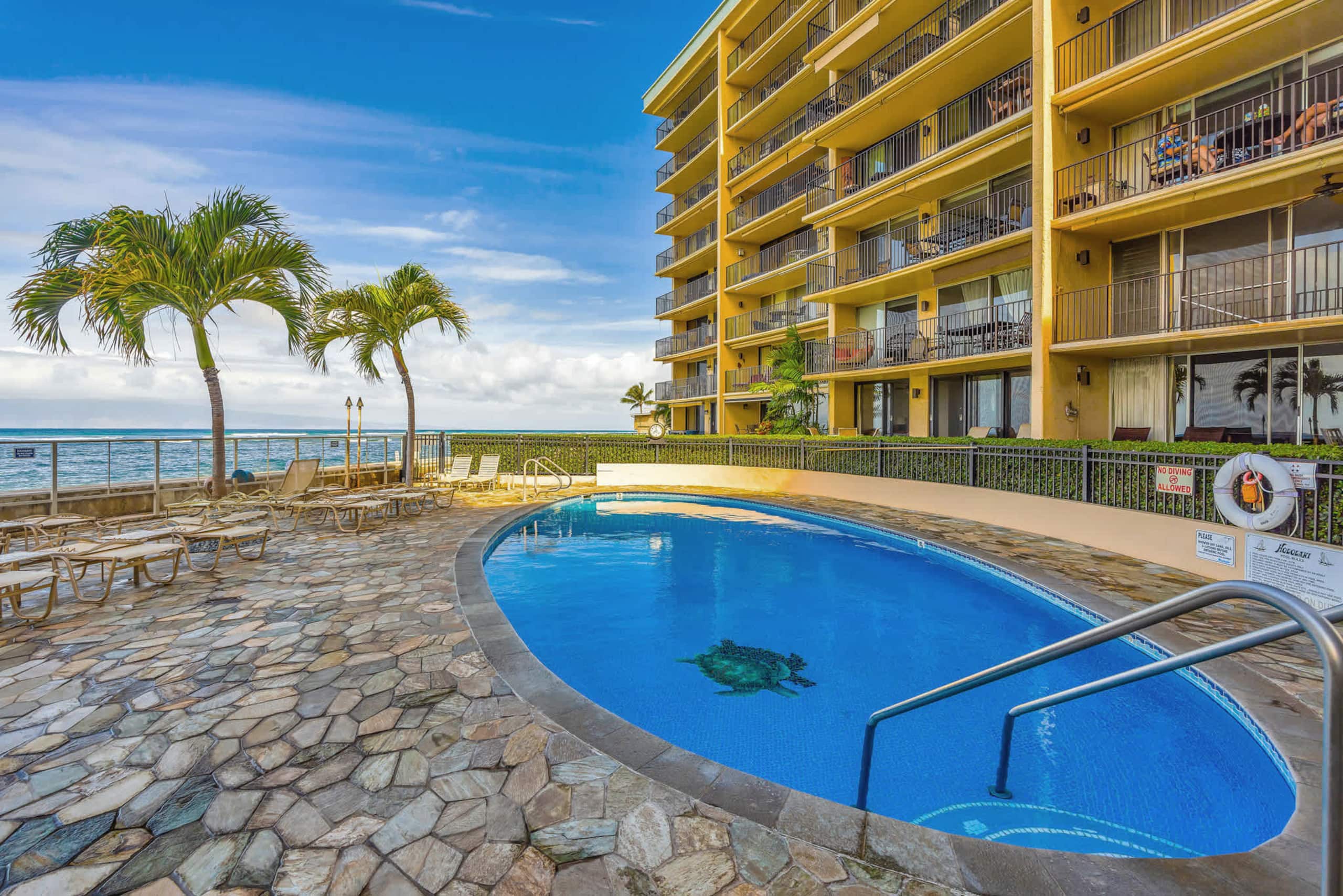 Condo in Lahaina · ★5.0 · 2 bedrooms · 3 beds · 2 private baths - Image 35