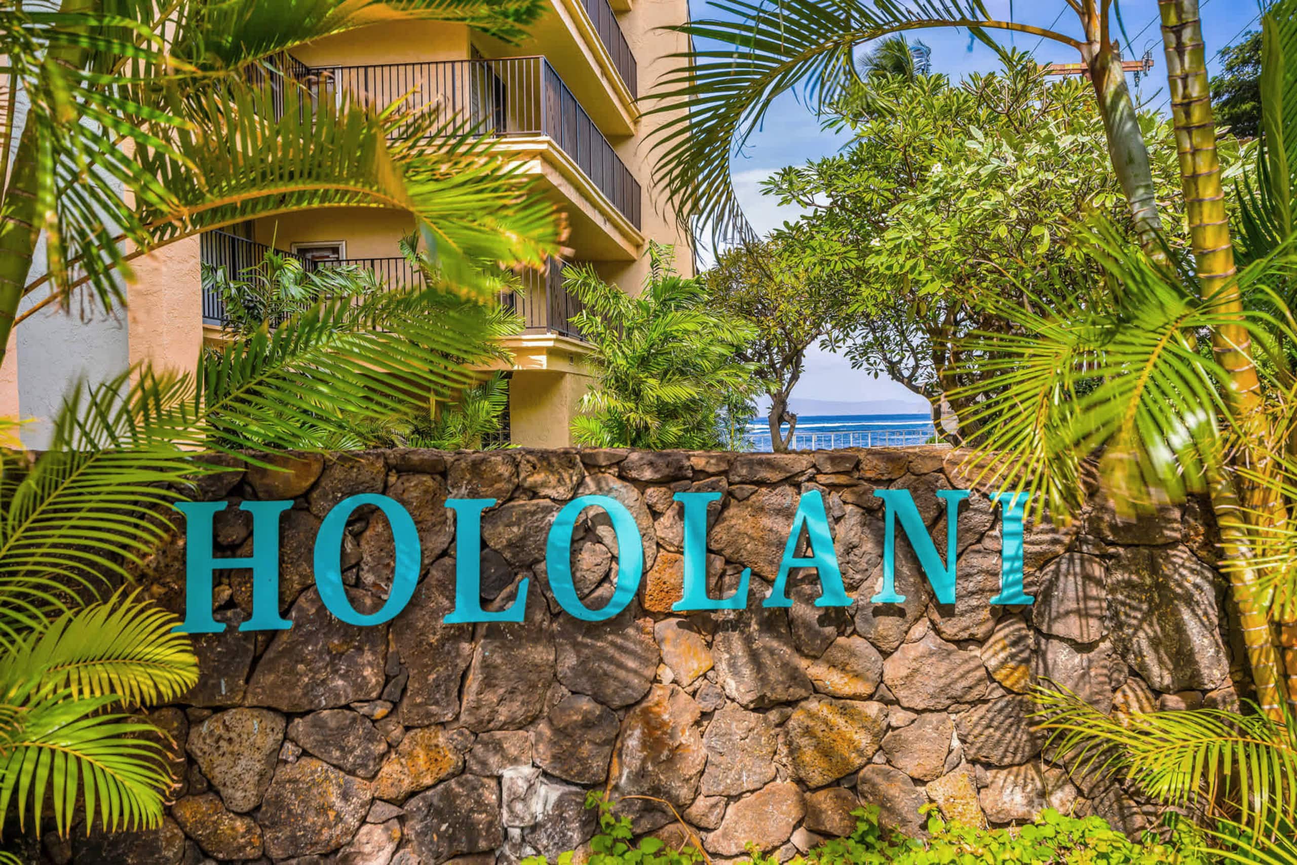 Condo in Lahaina · ★5.0 · 2 bedrooms · 3 beds · 2 private baths - Image 31