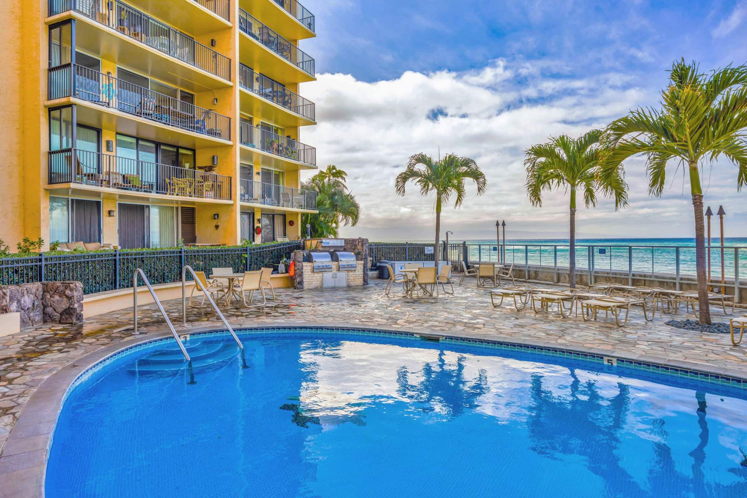Condo in Lahaina · ★5.0 · 2 bedrooms · 3 beds · 2 private baths - Image 32