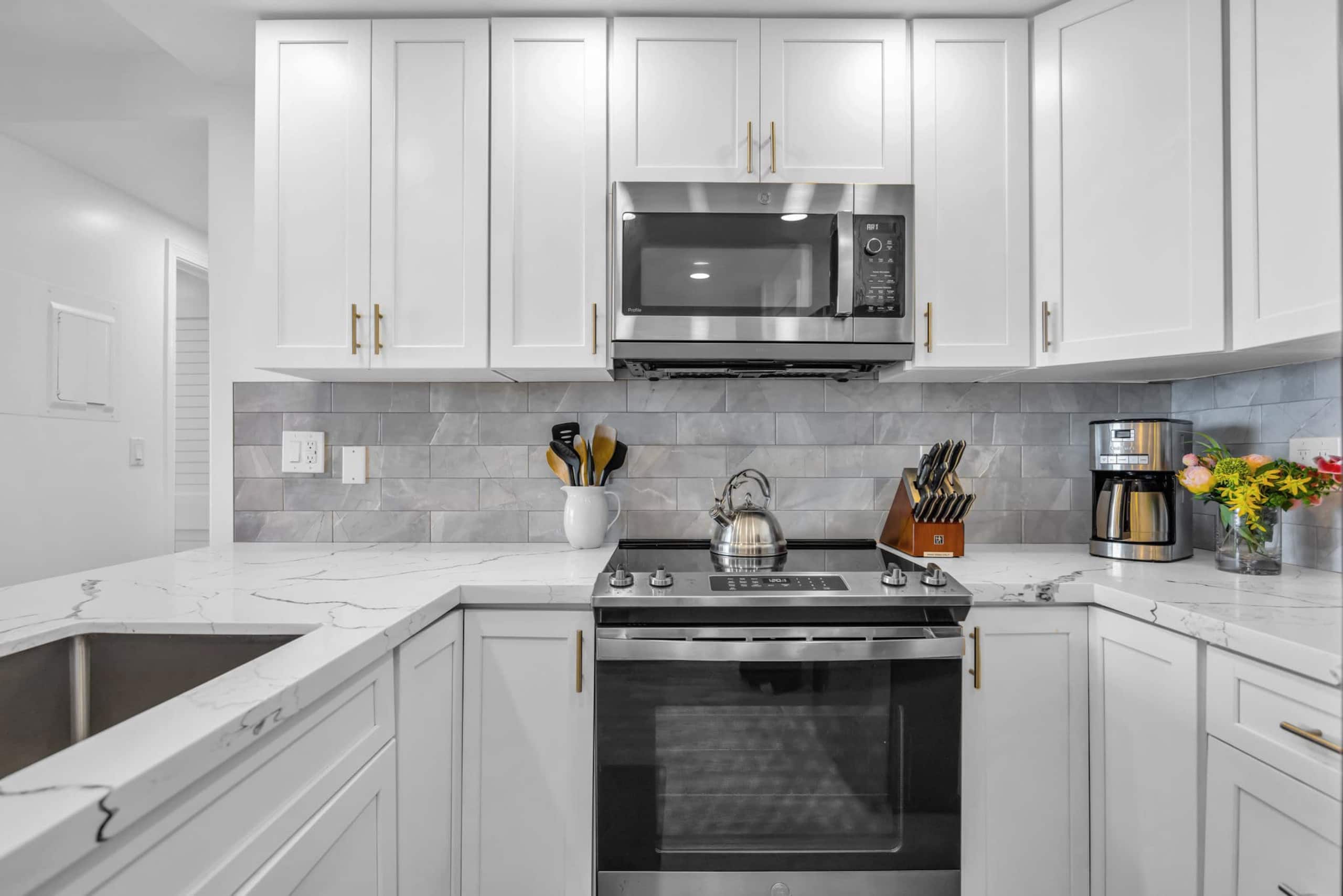 Condo in Lahaina · ★5.0 · 2 bedrooms · 3 beds · 2 private baths - Image 8