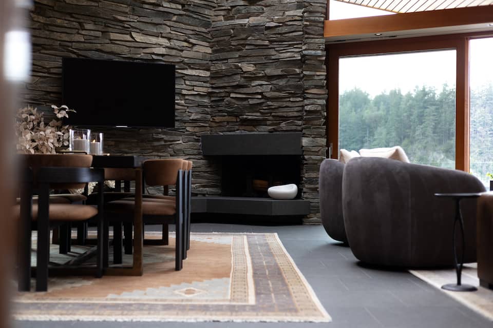 A stone-and-glass villa on Puget Sound, Bellingham, Washington, United States, photo 7 of 10