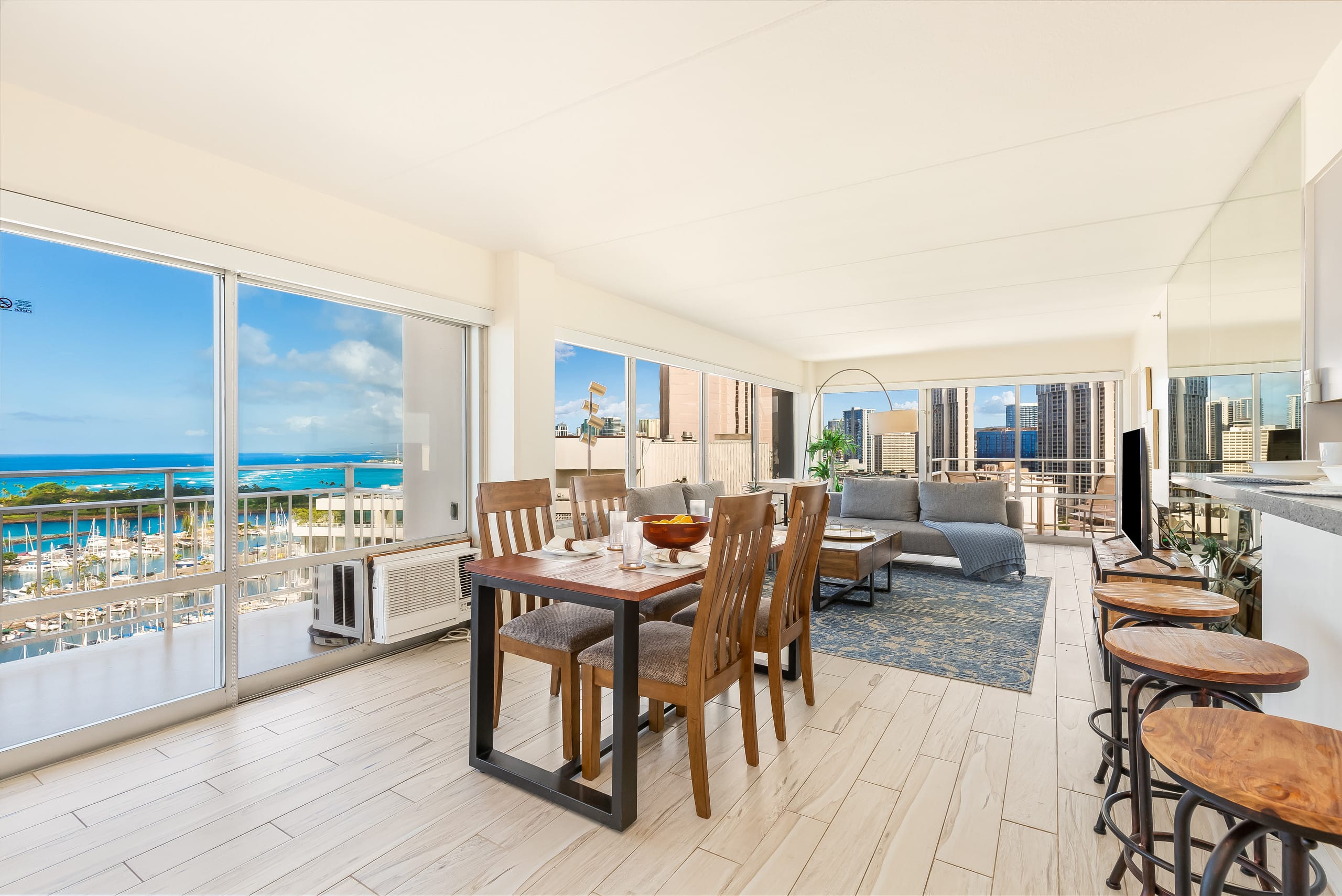 Ocean-Sunset Views Condo Steps Away from the Beach - Image 16