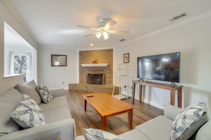 11 Mi To Dtwn Dallas: Charming Home W/ Deck & Yard - 歐文