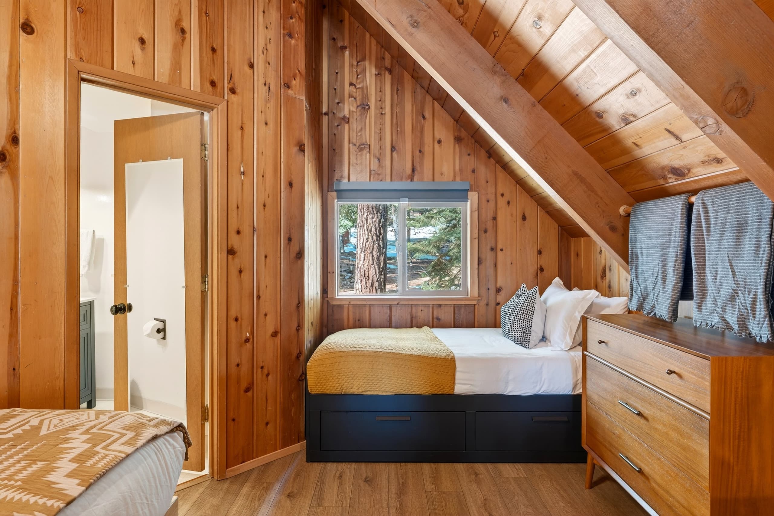 A-Frame Cabin with Hot Tub Near Palisades - Photo 44