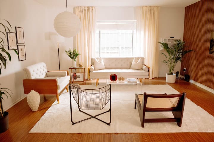 Mid-century Modern Elegance In Hollywood With Park - Los Angeles, CA