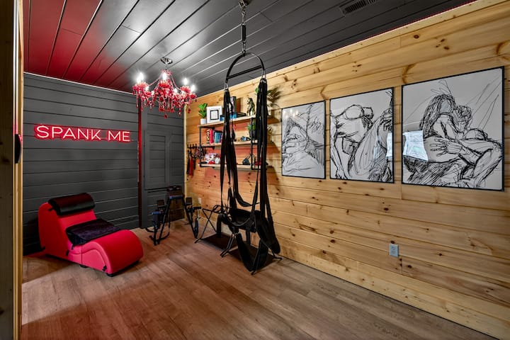 NEW! Fifty Shades Themed-Honeymoon Cabin
